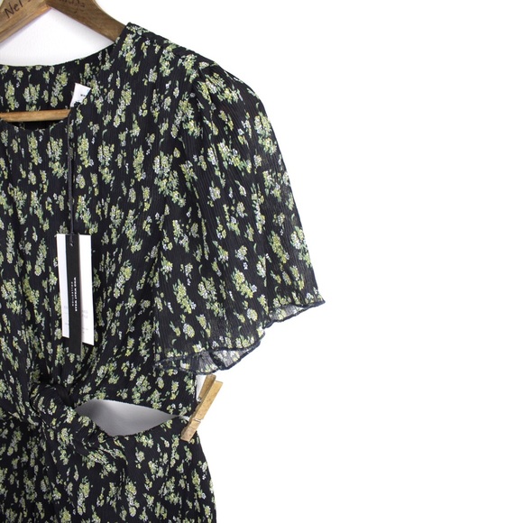 Who What Wear Plisse Collection NWT Drew Cutout Twist MIDI Dress Daisy Floral M - Picture 7 of 16